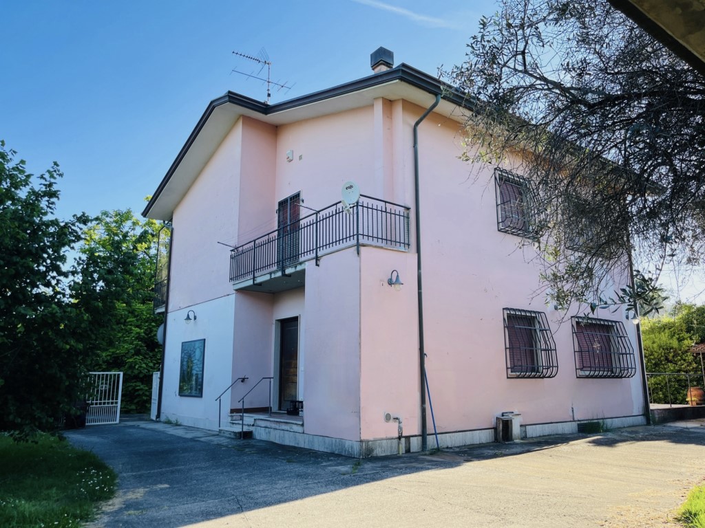Unifamiliare Villa in VENDITA a Sarzana BRADIOLA