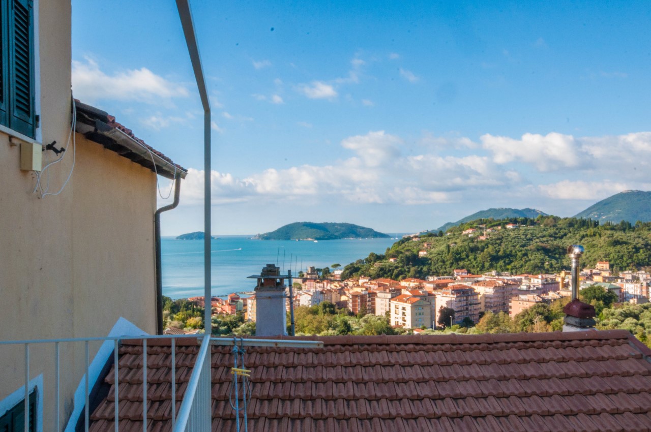 Appartamento in Vendita a Lerici SOLARO