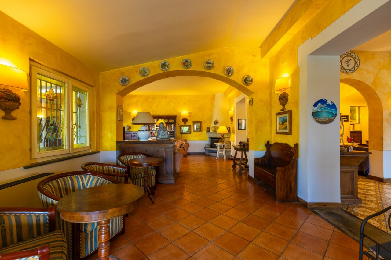 Foto: Hotel-Albergo-Pensione in VENDITA a Lerici TELLARO - 17