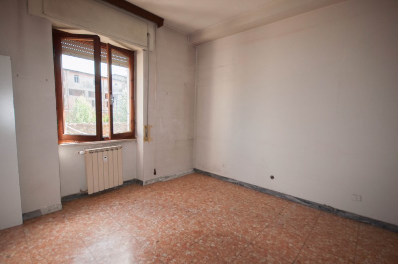 Foto: Appartamento in VENDITA a Sarzana CENTRO - 2