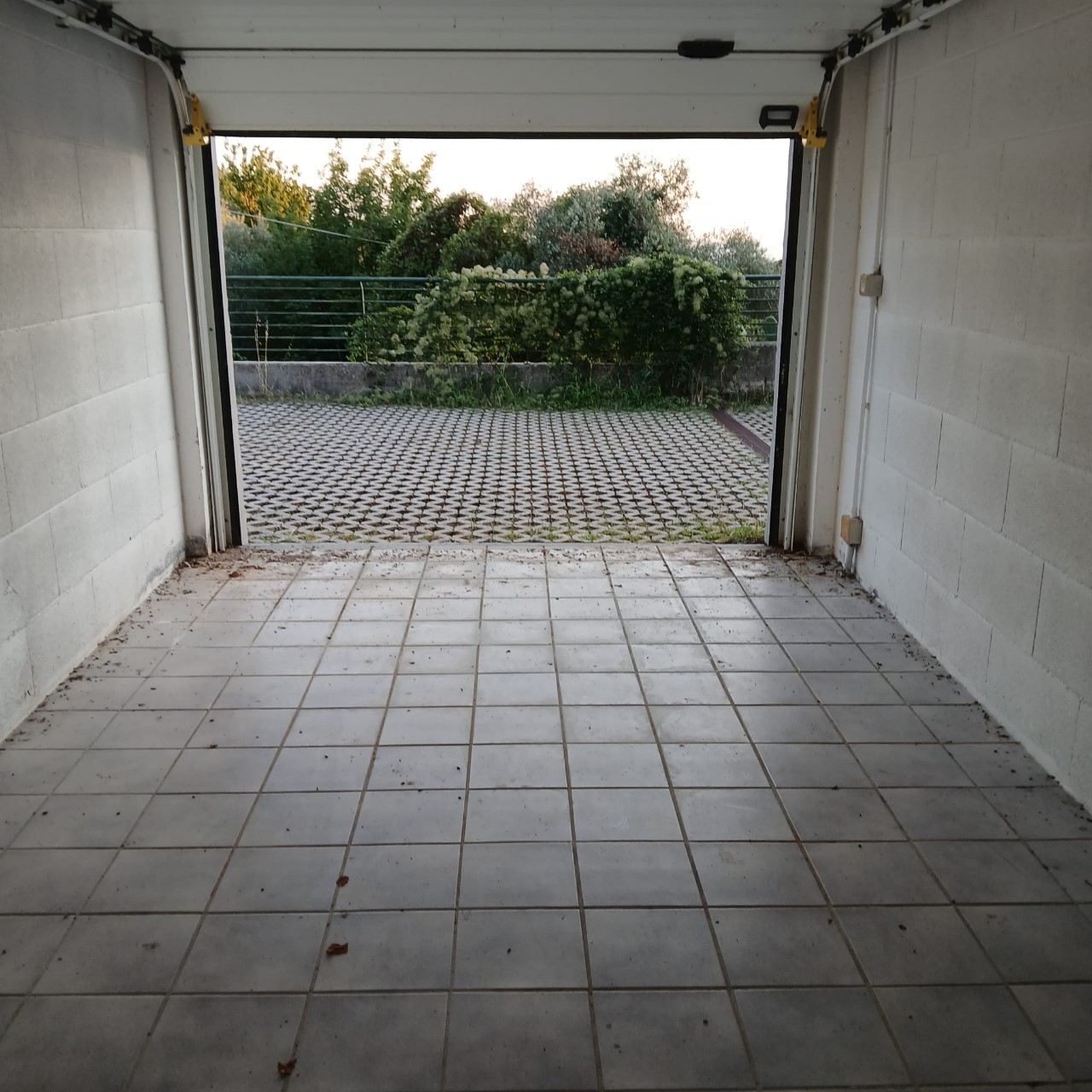 Foto: Garage-Box auto-Posto auto in VENDITA a Lerici TELLARO - 3