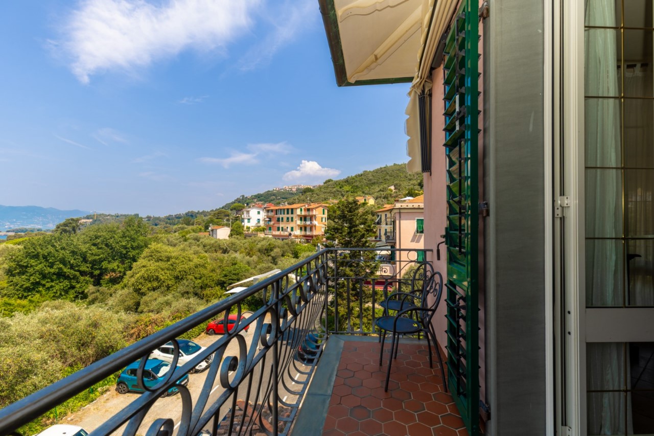 Foto: Hotel-Albergo-Pensione in VENDITA a Lerici TELLARO - 20