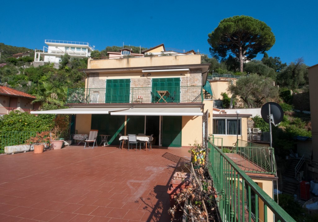 Appartamento in VENDITA a Lerici FIASCHERINO