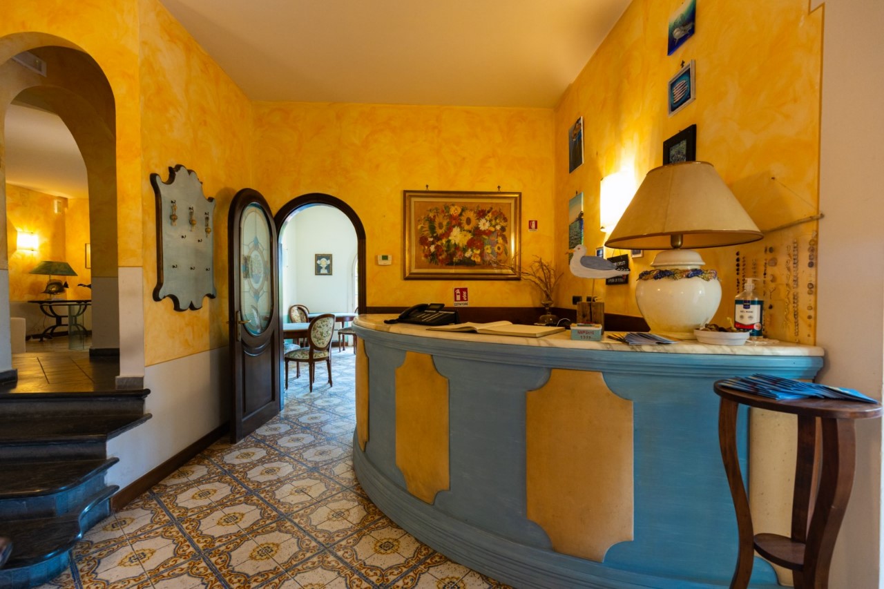 Foto: Hotel-Albergo-Pensione in VENDITA a Lerici TELLARO - 38