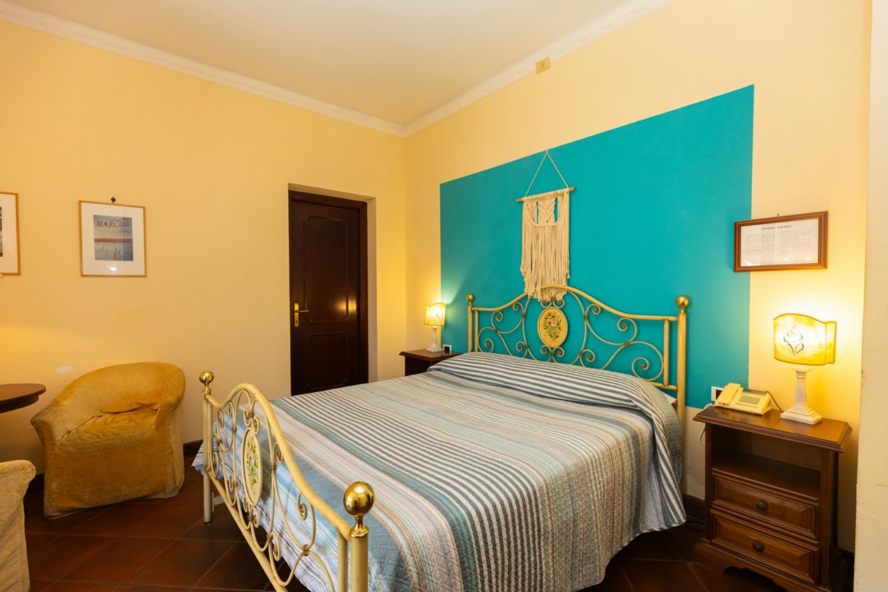 Foto: Hotel-Albergo-Pensione in VENDITA a Lerici TELLARO - 5